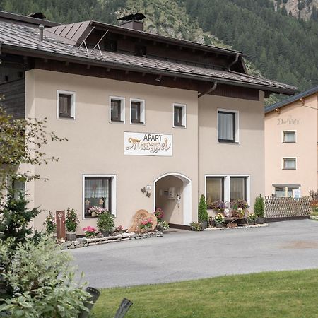 Haus Margret Bed & Breakfast Sankt Leonhard im Pitztal Bagian luar foto