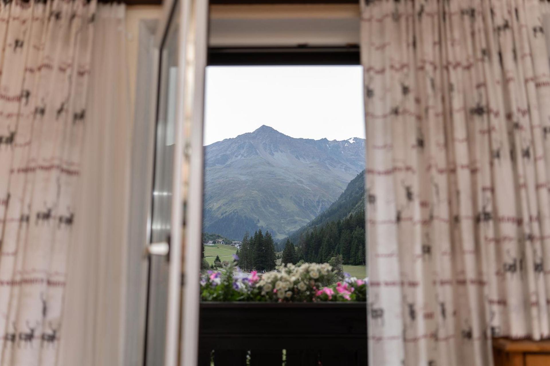 Haus Margret Bed & Breakfast Sankt Leonhard im Pitztal Bagian luar foto