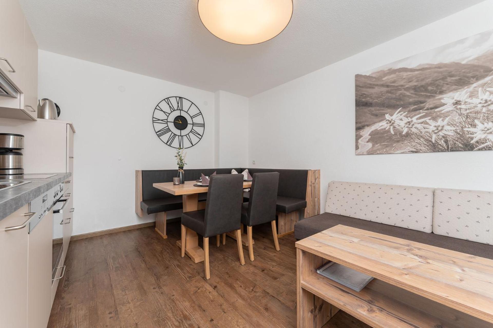 Haus Margret Bed & Breakfast Sankt Leonhard im Pitztal Bagian luar foto