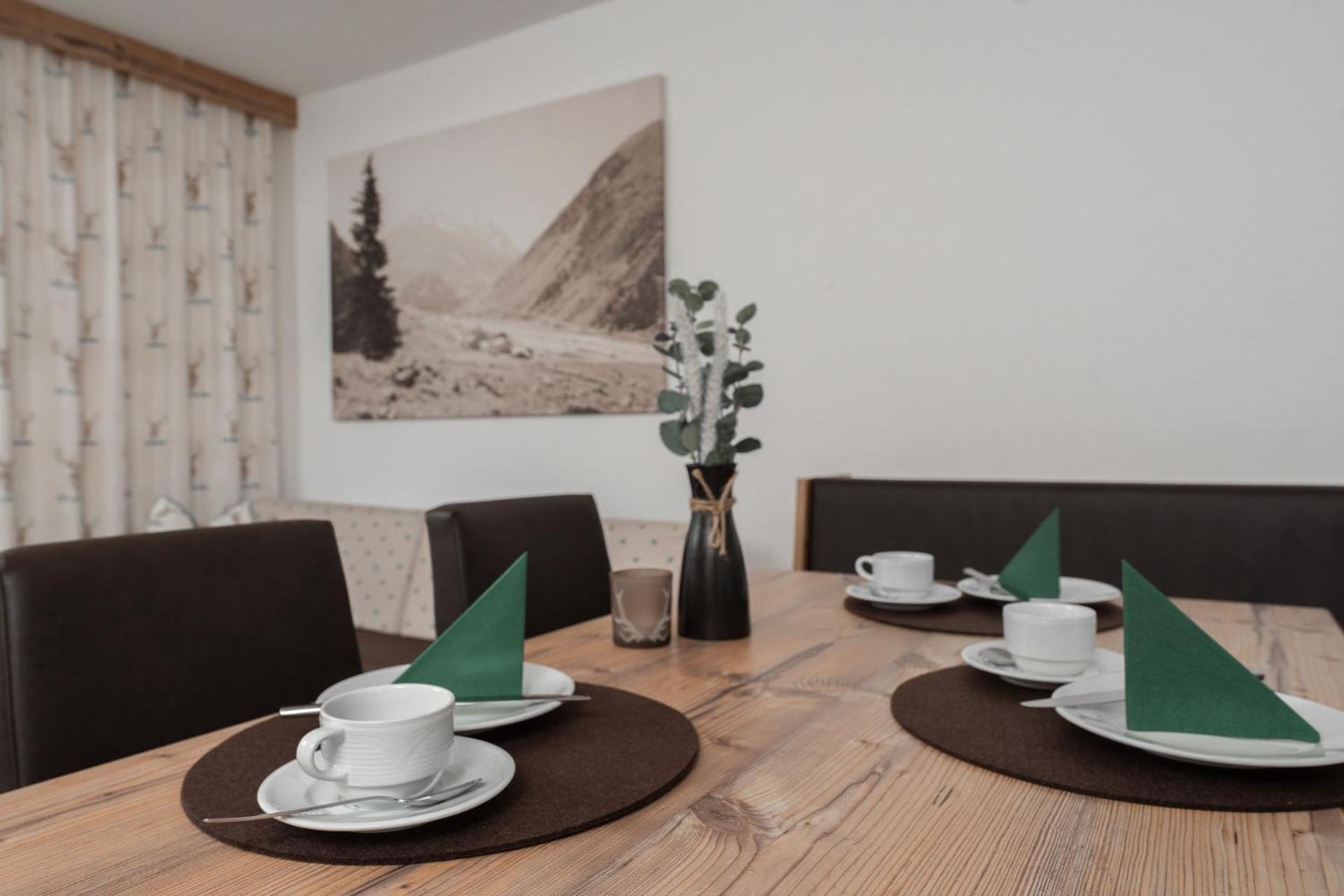 Haus Margret Bed & Breakfast Sankt Leonhard im Pitztal Bagian luar foto