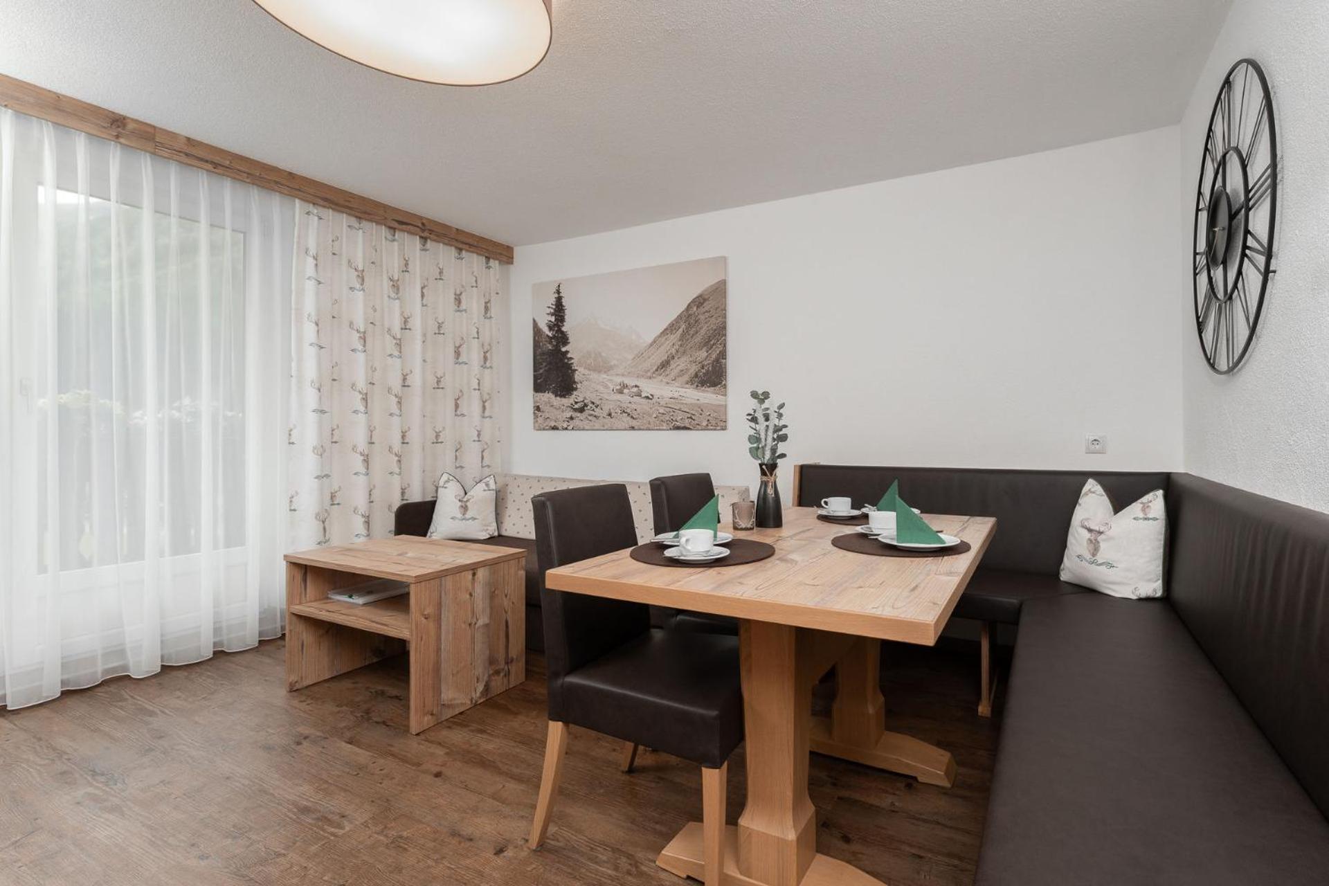 Haus Margret Bed & Breakfast Sankt Leonhard im Pitztal Bagian luar foto