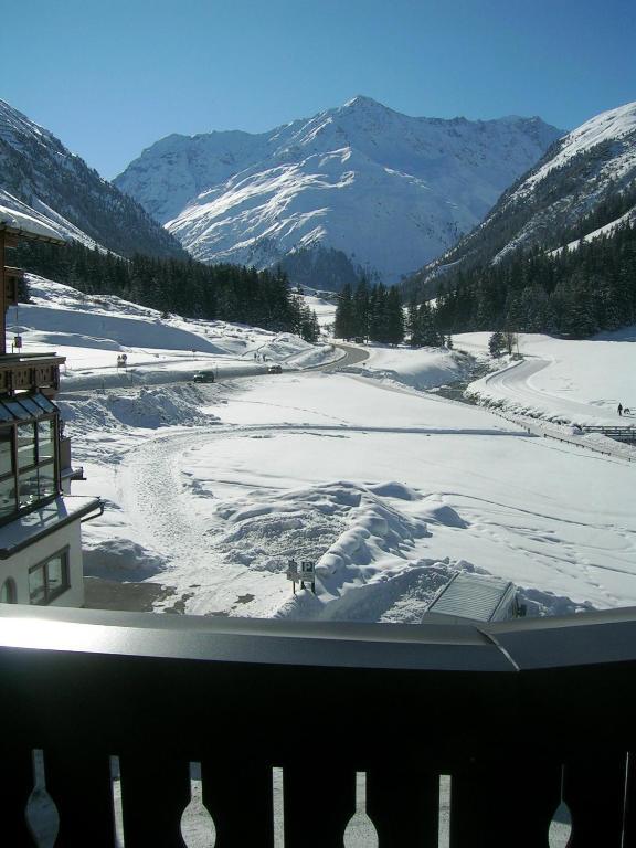 Haus Margret Bed & Breakfast Sankt Leonhard im Pitztal Bagian luar foto